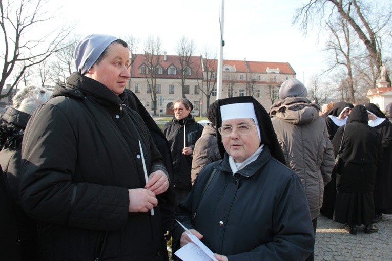 Modlitwa osób konsekrowanych w Łowiczu