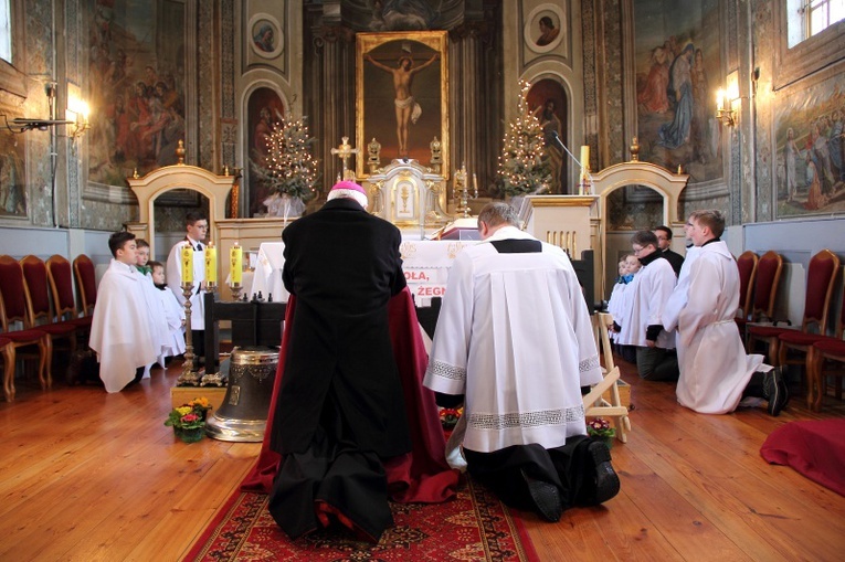 Poświęcenie dzwonów w Skułach