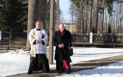 Poświęcenie dzwonów w Skułach