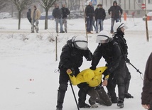 Kolorz ostro o ataku policji na górników