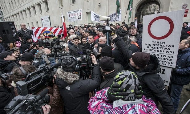 Rolnicy: Sawicki musi odejść