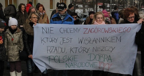 Protest kobiet przed siedzibą JSW