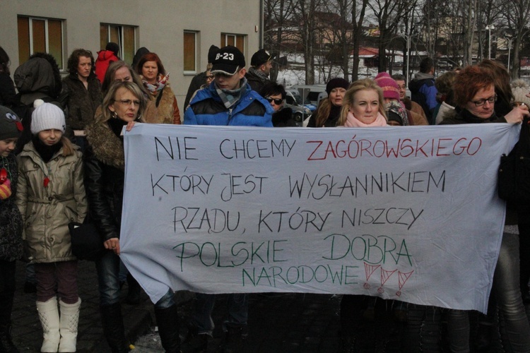 Protest kobiet przed siedzibą JSW