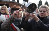 Protest kobiet przed siedzibą JSW