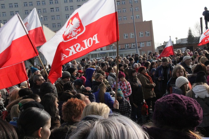 Protest kobiet przed siedzibą JSW