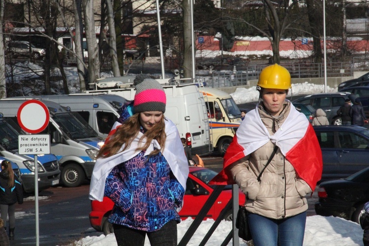 Protest kobiet przed siedzibą JSW