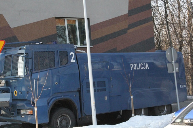 Protest kobiet przed siedzibą JSW