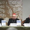  W debacie uczestniczyli m.in. kard. Stanisław Dziwisz, abp Henryk Muszyński i bp Tadeusz Rakoczy