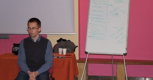 Kurs w Sochaczewie prowadził Krzysztof Kasprzak, trener i członek Fundacji "Stop aborcji"