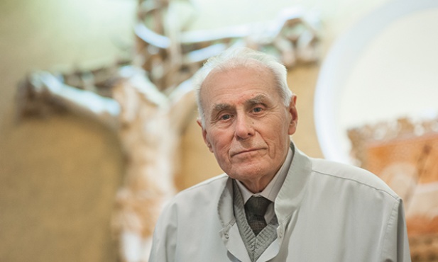 – Cierpienie po prostu... jest. A obok jest miłość. Takie dwie ludzkie rzeczywistości. Dwa silne doświadczenia człowieka. Tylko roli cierpienia świat nie potrafi docenić – uważa dr Tadeusz Borowski-Beszta