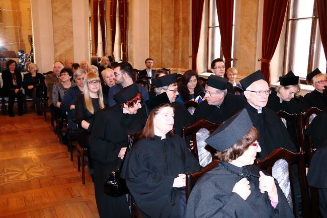 Doktorat honoris causa dla sir Neville'a Marrinera