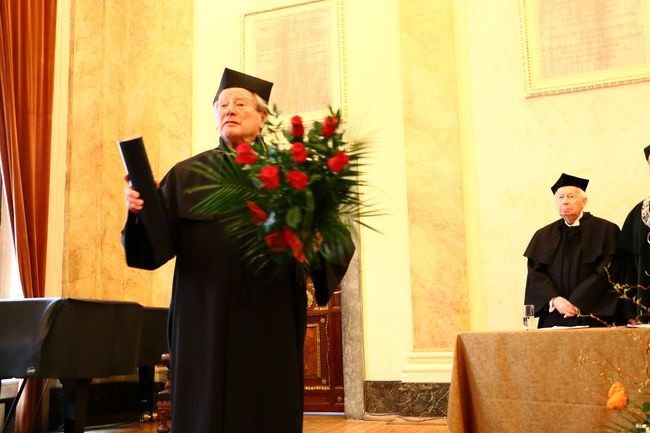 Doktorat honoris causa dla sir Neville'a Marrinera