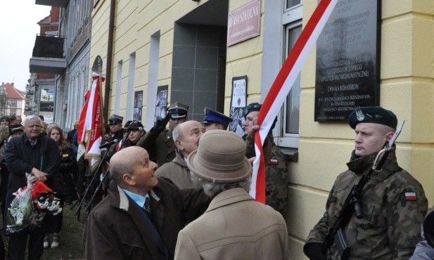 Wraca pamięć o niezłomnych