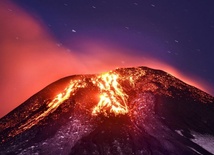 Erupcja wulkanu - groza i piękno