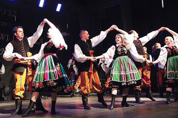  Podczas jubileuszu zespół zatańczył m.in. oberka łowickiego