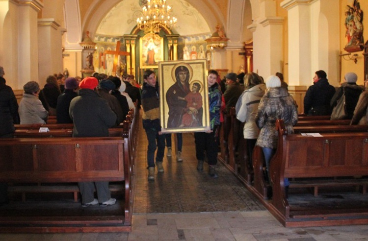 Krzyż ŚDM ikona Matki Bożej w Ustroniu