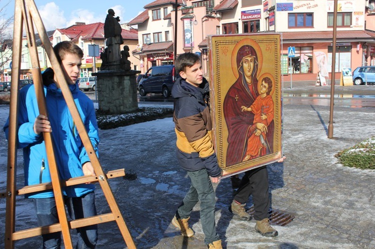 Krzyż ŚDM ikona Matki Bożej w Ustroniu