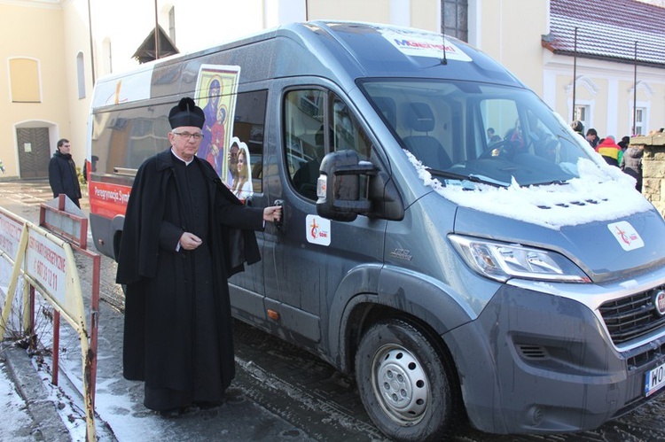 Krzyż ŚDM ikona Matki Bożej w Ustroniu