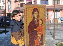 W ustrońskiej parafii św. Klemensa ikona Matki Bożej i krzyż ŚDM towarzyszyły rekolekcjom wielkopostnym