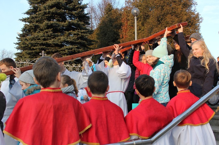 Krzyż ŚDM i ikona Matki Bożej w Rajczy