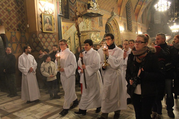 Krzyż ŚDM i ikona Matki Bożej w Żywcu