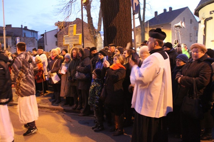 Krzyż ŚDM i ikona Matki Bożej w Żywcu