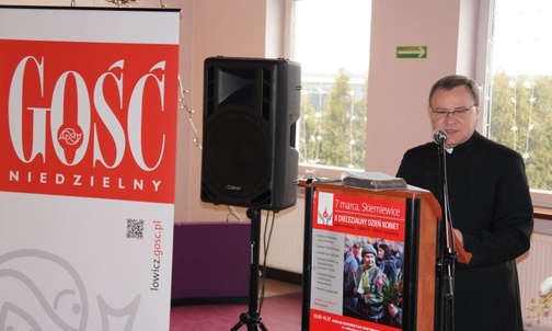 Ks. Tomasz Jaklewicz wygłosił wykład o kobietach podążających w swoim życiu za Jezusem