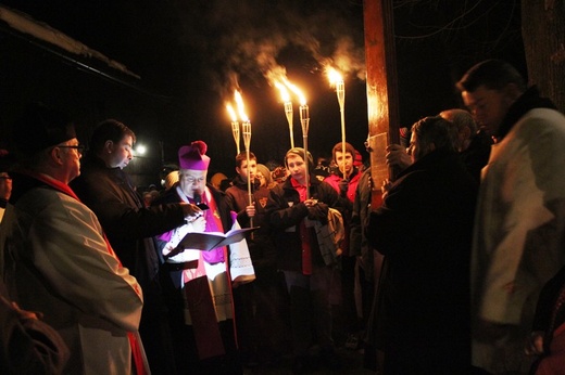 Krzyż i ikona Matki Bożej w Szczyrku