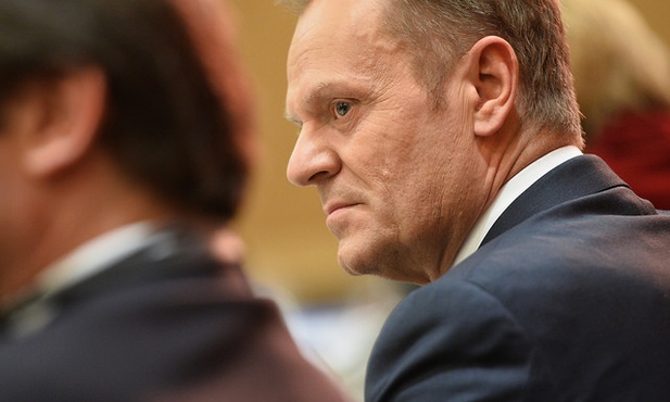 Tusk dla "NYT": Musimy zacząć żyć bez złudzeń