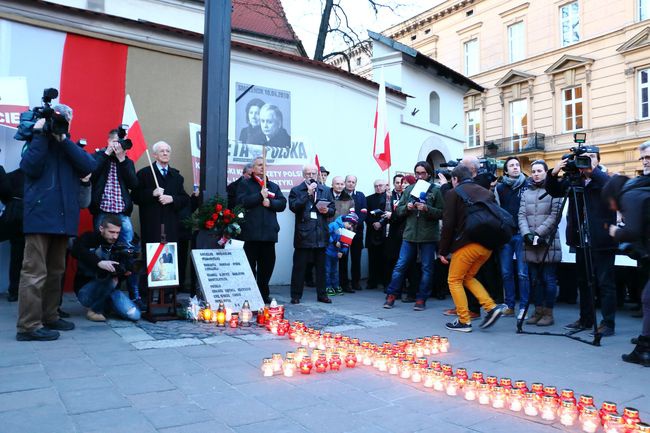 Marsz "W obronie demokracji i wolności mediów". Kraków 2015