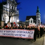 Marsz "W obronie demokracji i wolności mediów". Kraków 2015