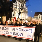 Marsz "W obronie demokracji i wolności mediów". Kraków 2015