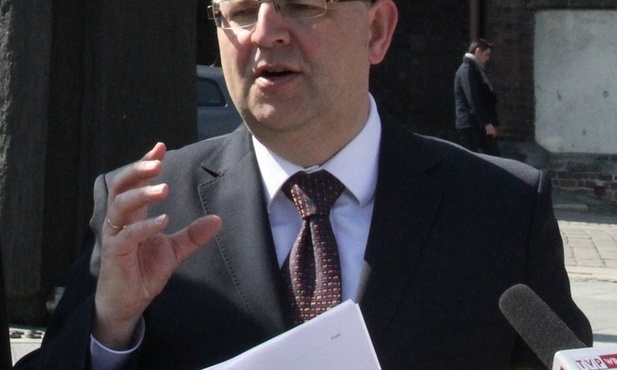 PE przegłosował antychrześcijański raport