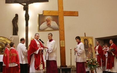 Znaki ŚDM w kościele MB Bolesnej w Jawiszowicach