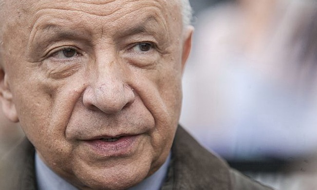 Prof. Chazan kontra władze Warszawy
