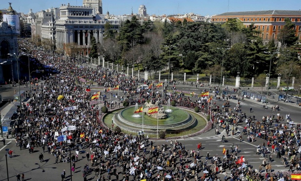 Wielotysięczne manifestacje w obronie życia