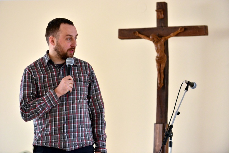 Gimnazjaliści - konferencja i Msza św.