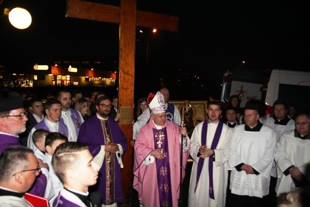 Ostatnie minuty pergrynacji znaków ŚDM w naszej diecezji