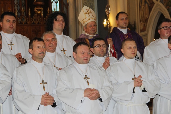 Mamy nowych nadzwyczajnych szafarzy Komunii świętej