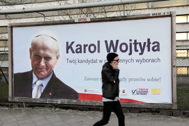 Wojtyła na wyborczych plakatach?