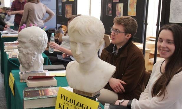 Studenci zachęcali do studiowania konkretnych kierunków