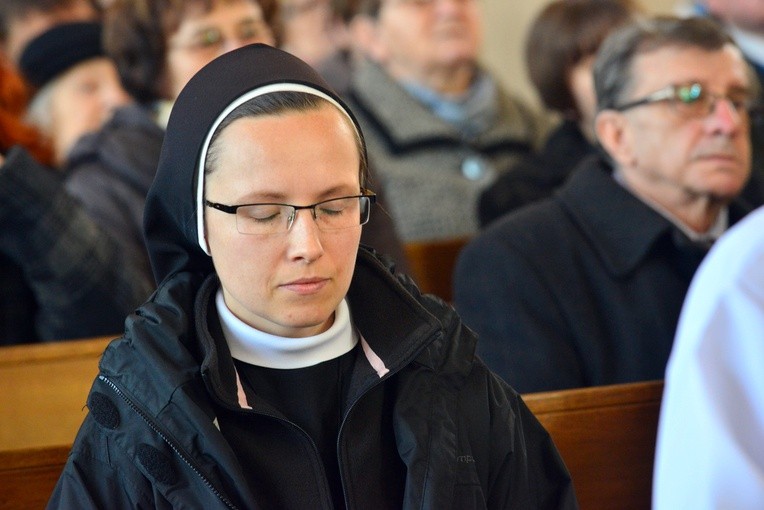 Szafarze Komunii św. - nadzwyczajni