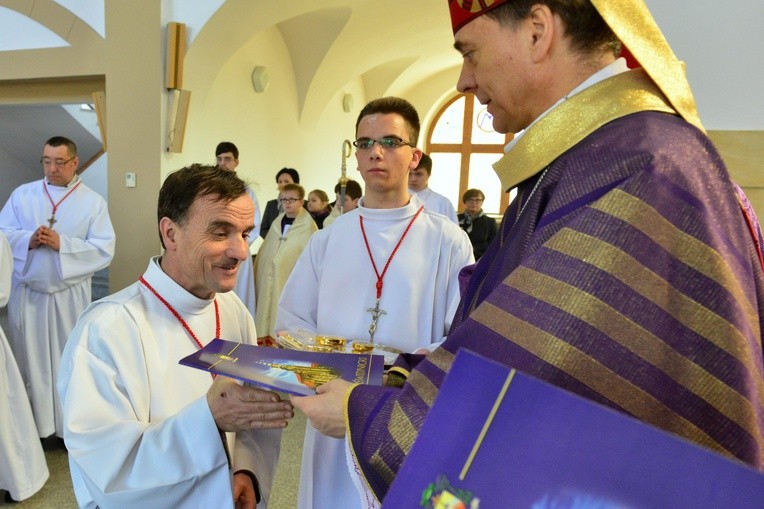 Szafarze Komunii św. - nadzwyczajni