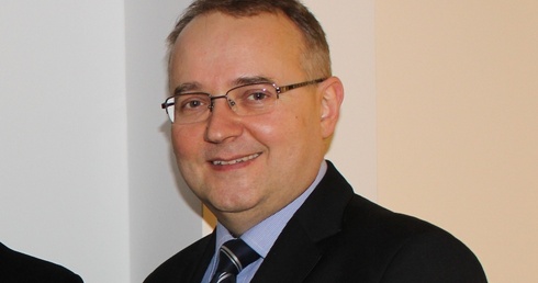 Firma ziołolecznicza i fundacja założona przez dr. Krzysztofa Błechę od lat wspiera potrzebujących na Żywiecczyźnie, ale i w Afryce, a także na Ukrainie