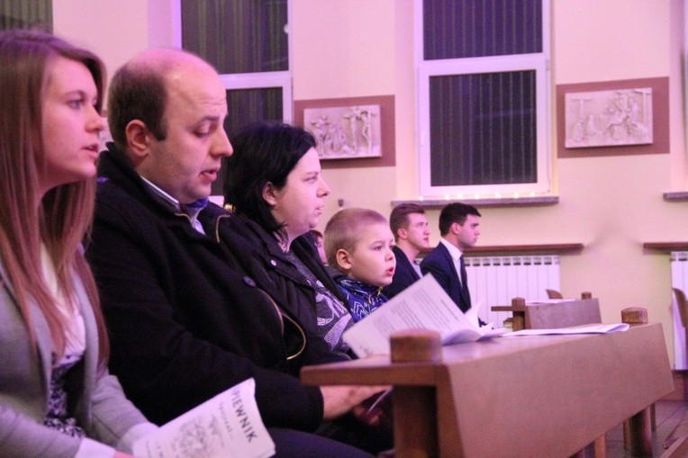 "Spojrzał na niego z miłością"