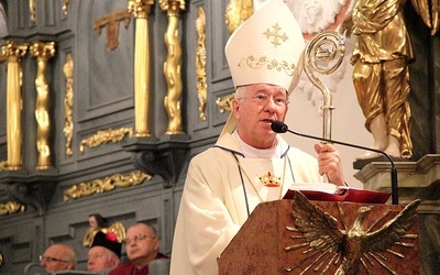 Ordynariusz łowicki bp Andrzej F. Dziuba