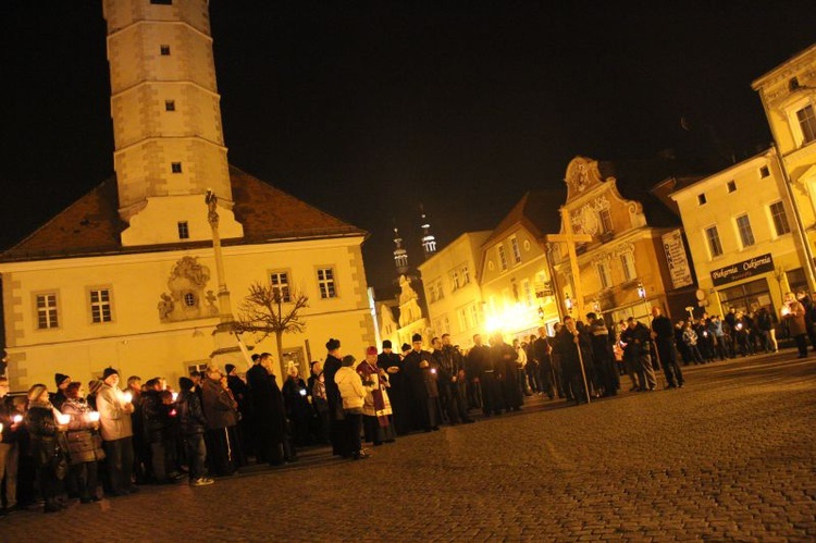 Droga Krzyżowa ulicami Głogówka