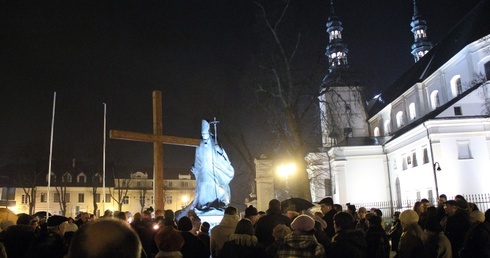 Droga Krzyżowa ulicami Łowicza