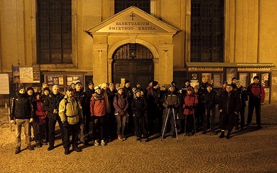  – Na kilka chwil przed wyruszeniem z sanktuarium Krzyża Świętego w Jeleniej Górze 