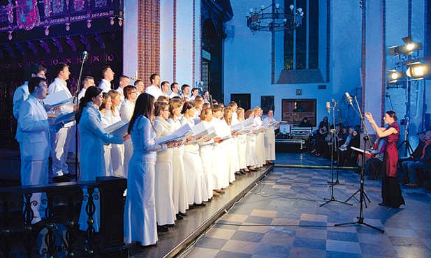 Już od dekady śpiewem popularyzują nauczanie JPII